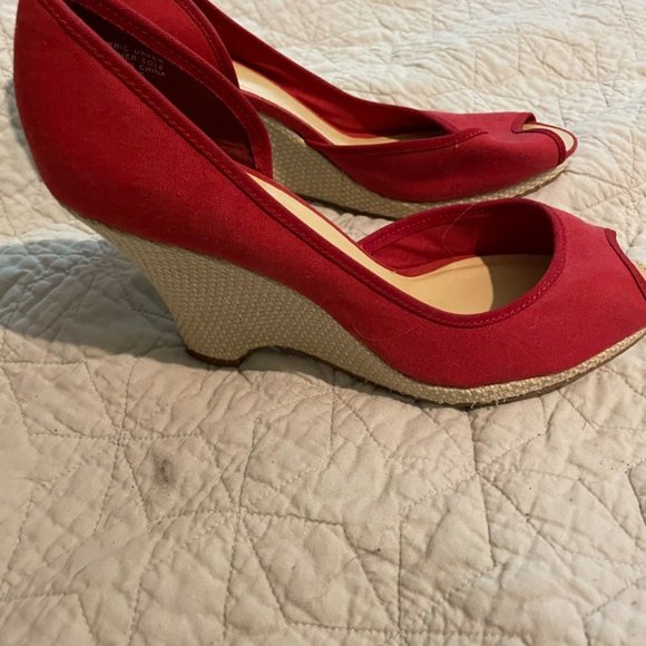 Unlisted New Red Peep Toe Espadrilles - Picture 3 of 4